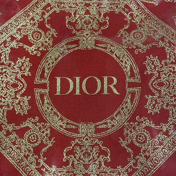 🪩🪩🪩🪩DIOR New Year Drawstring Bag - Picture 3 of 3